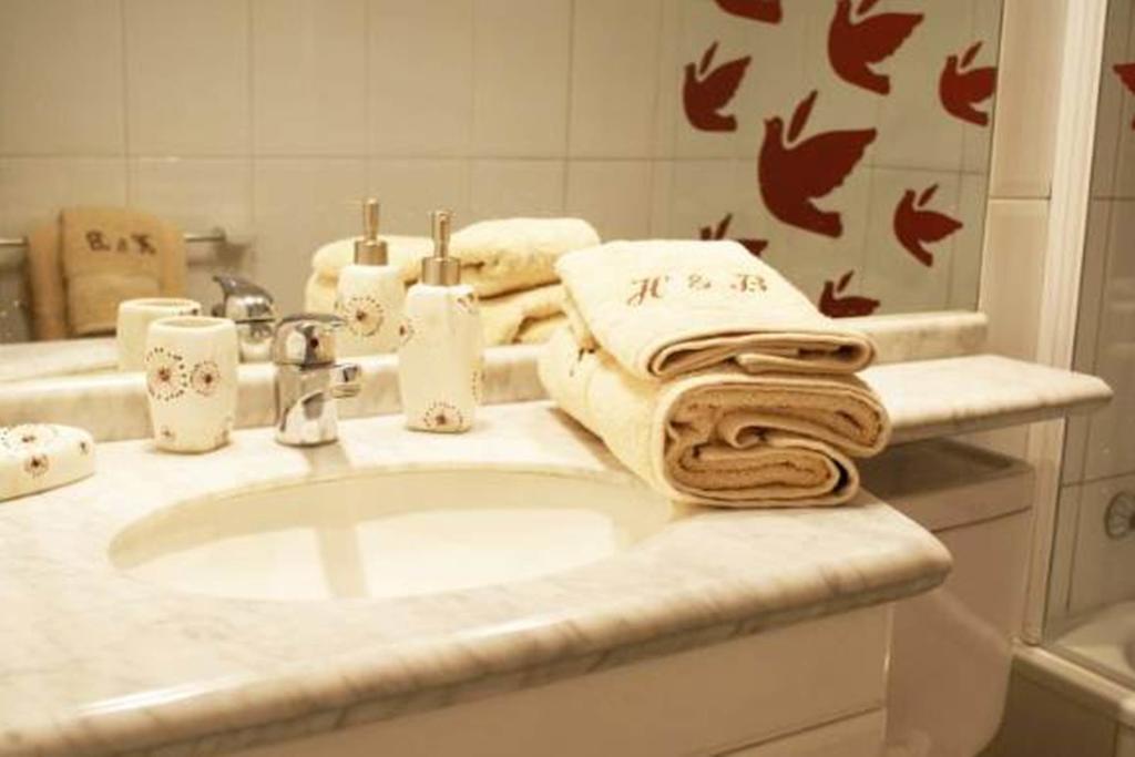 H&b Santiago